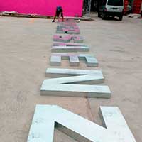 letras corporeas para carteles